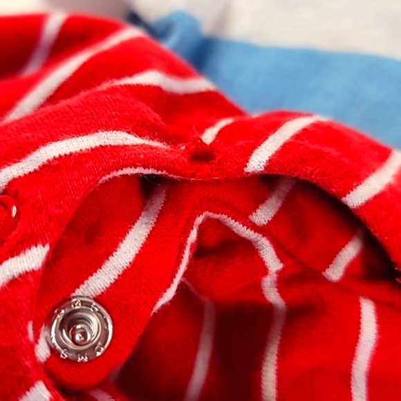 Carter's cotton rompers with crotch snaps - Picture 5 of 5